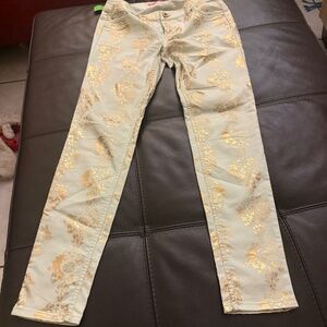 LIKE NEW!  KL TOWN SIZE 9